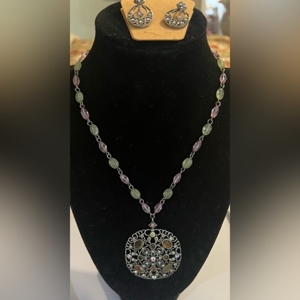 Delicate Vintage Pastel Lavender and Green Stone Medallion Necklace and Earrings